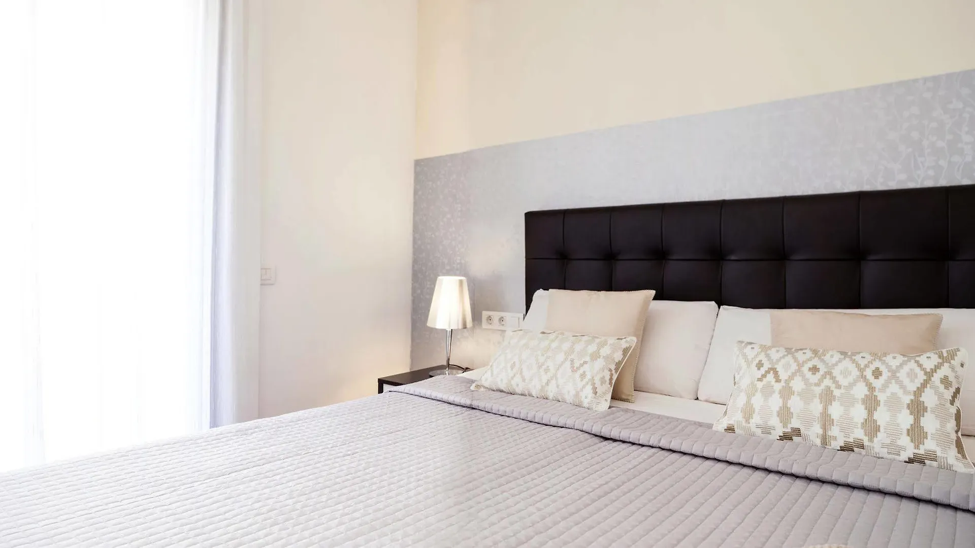Aspasios Catedral Apartments Barcelona