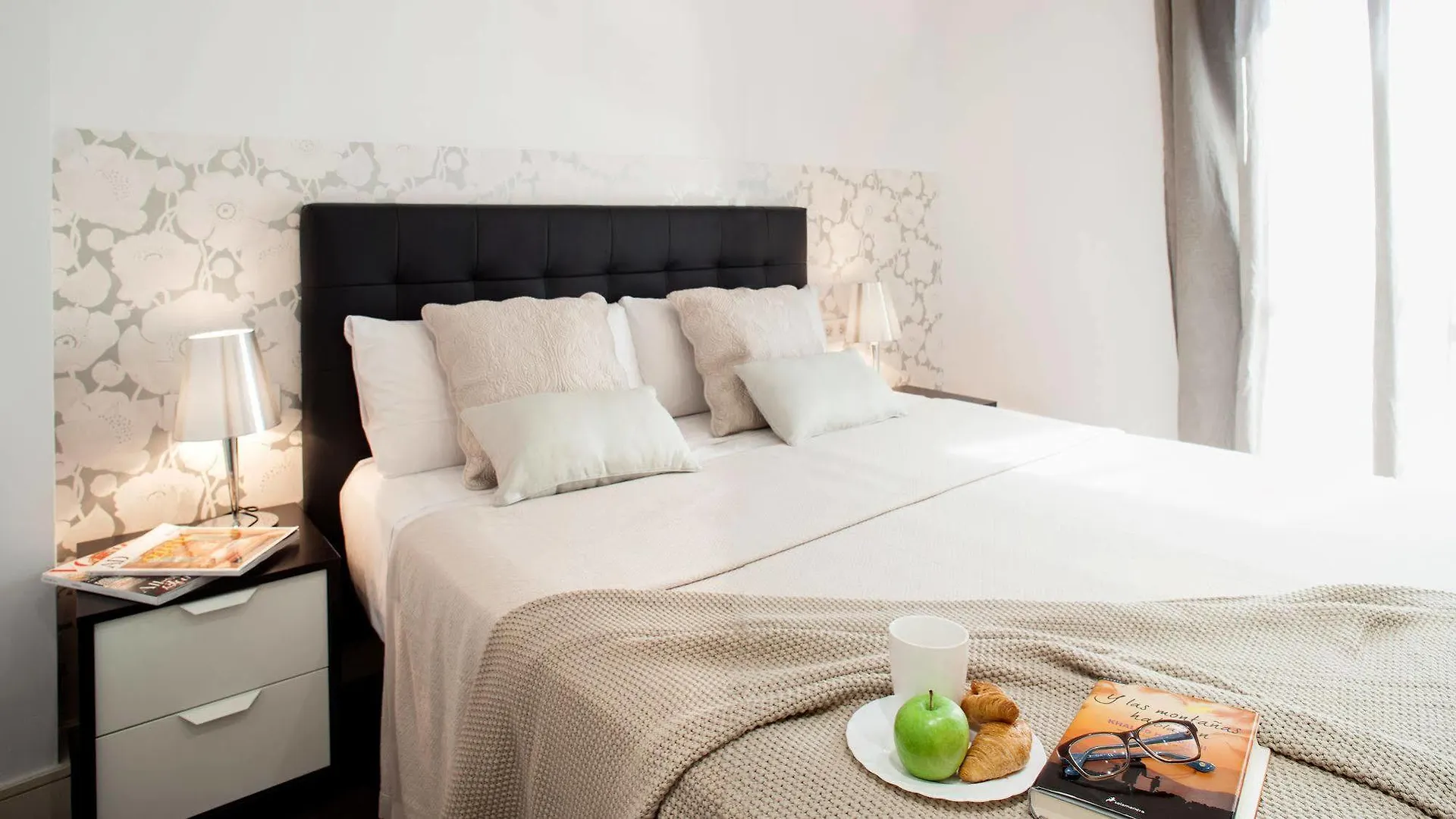 Aspasios Catedral Apartments Barselona İspanya